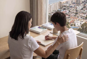 🏠 PAES en familia: Cómo ayudar a tu hijo/a a organizar su estudio sin perder la cabeza.